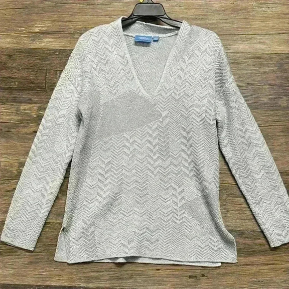 Simply Vera Vera Wang Gray V-Neck Sweater - Picture 1 of 3